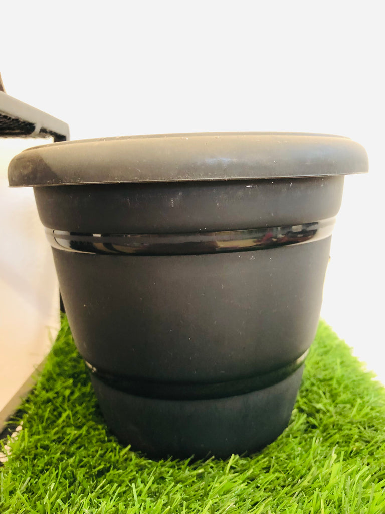 Black “8” Plastic pot