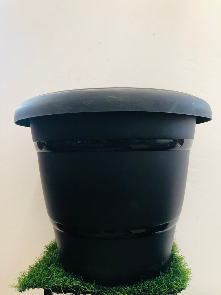 Black plastic Pot (Round)”16”