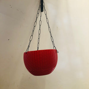 Metal hanging wall