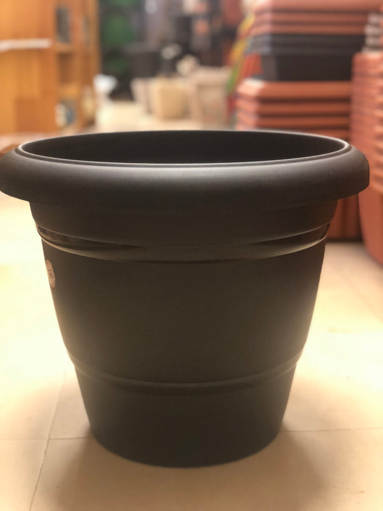 Black pot “16”