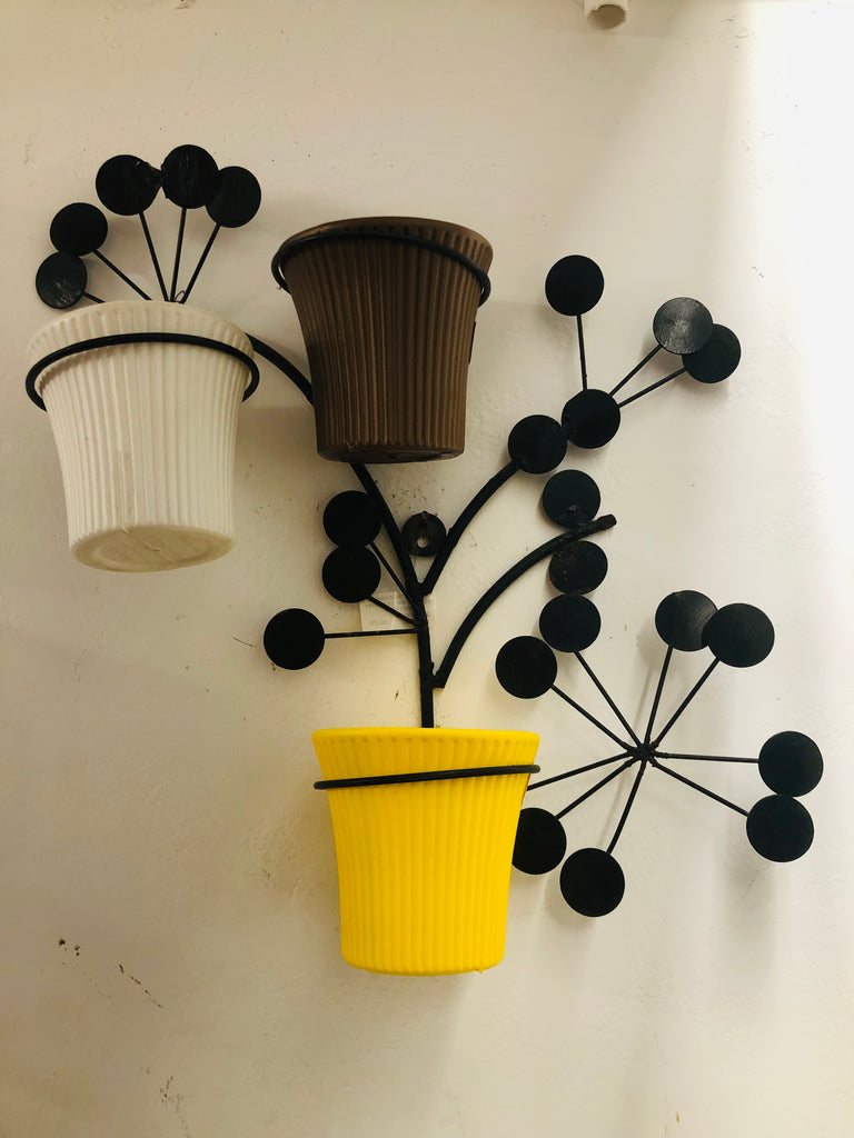 Wall Flower metal stand