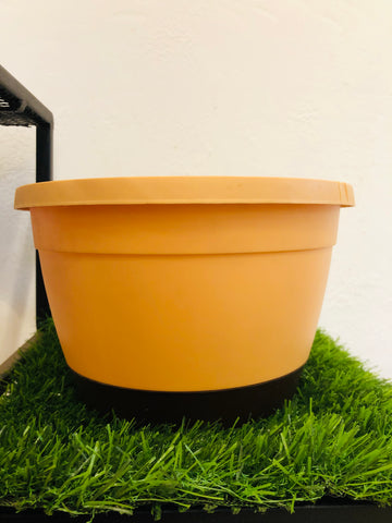 tuka plastic pot