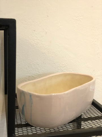 Ovel shade Ceramic pot