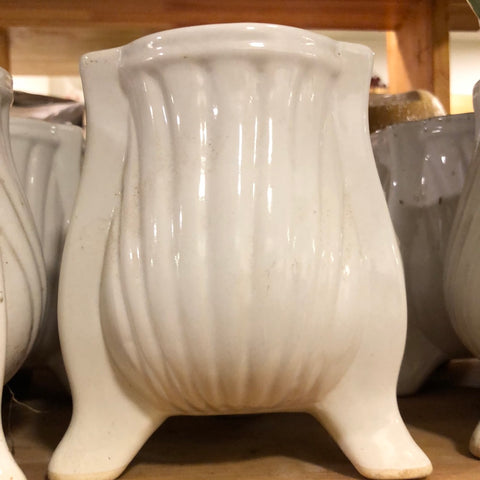 Ceramic pot white 3 leg